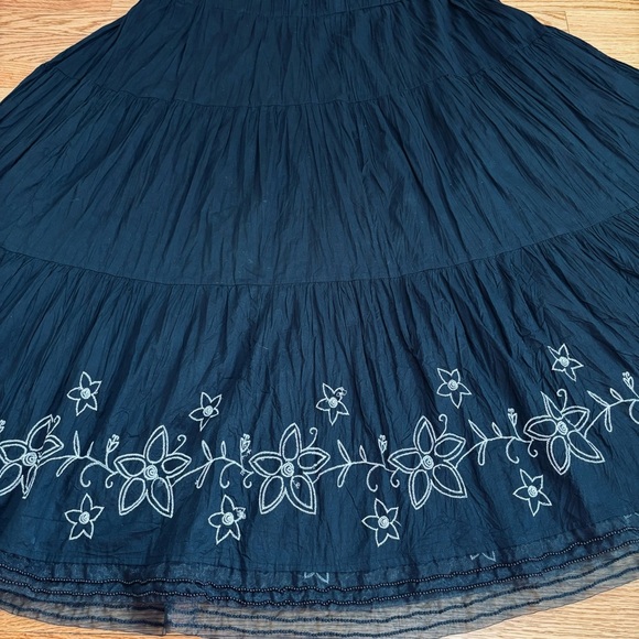Liz & Me Boho Black White Crinkle Cotton Embroidery Floral Tiered A-line skirt - Picture 12 of 16
